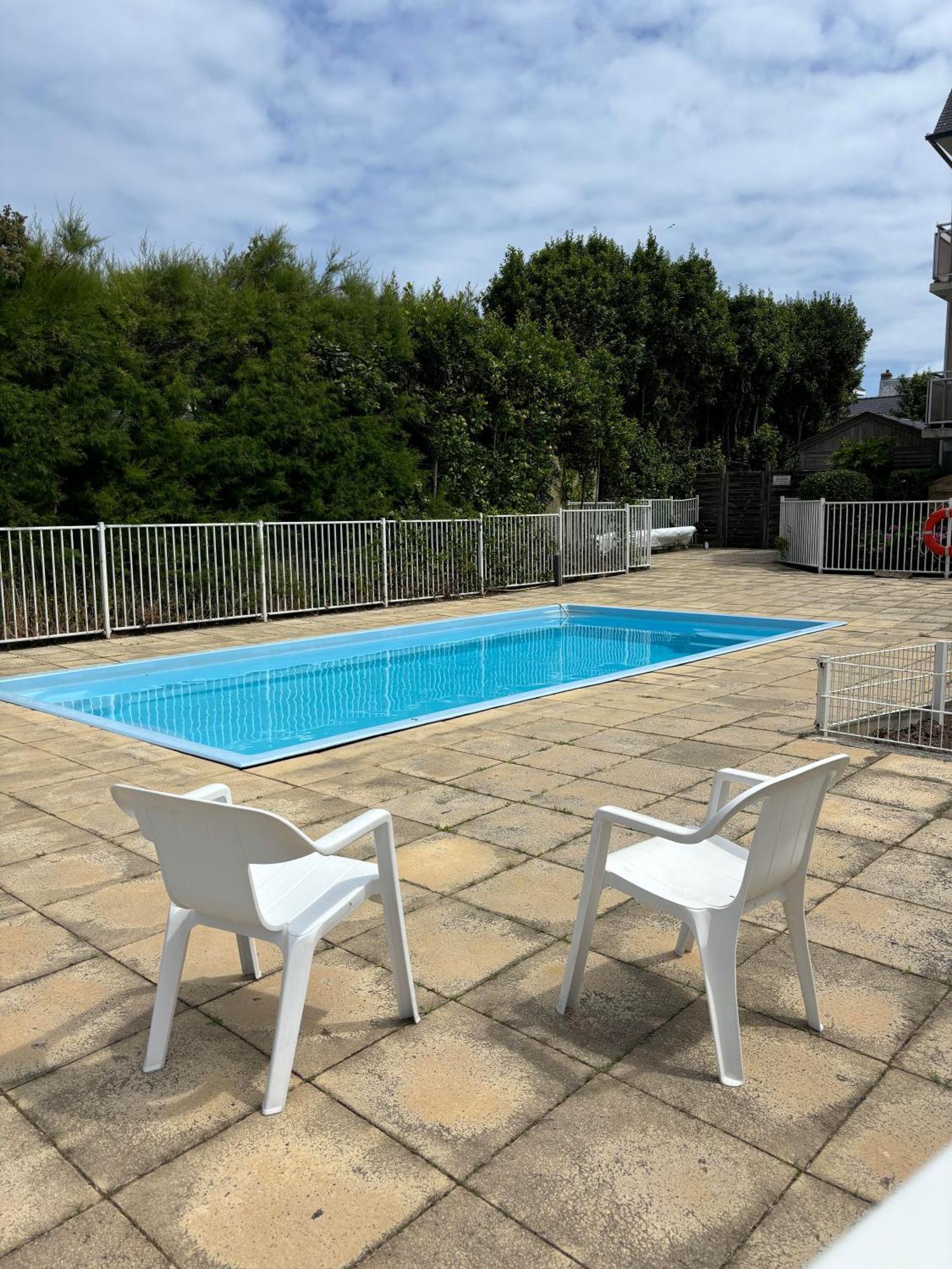 Appartement Studio 4 Personnes Dans Residence Avec Piscine Quiberon Luaran gambar