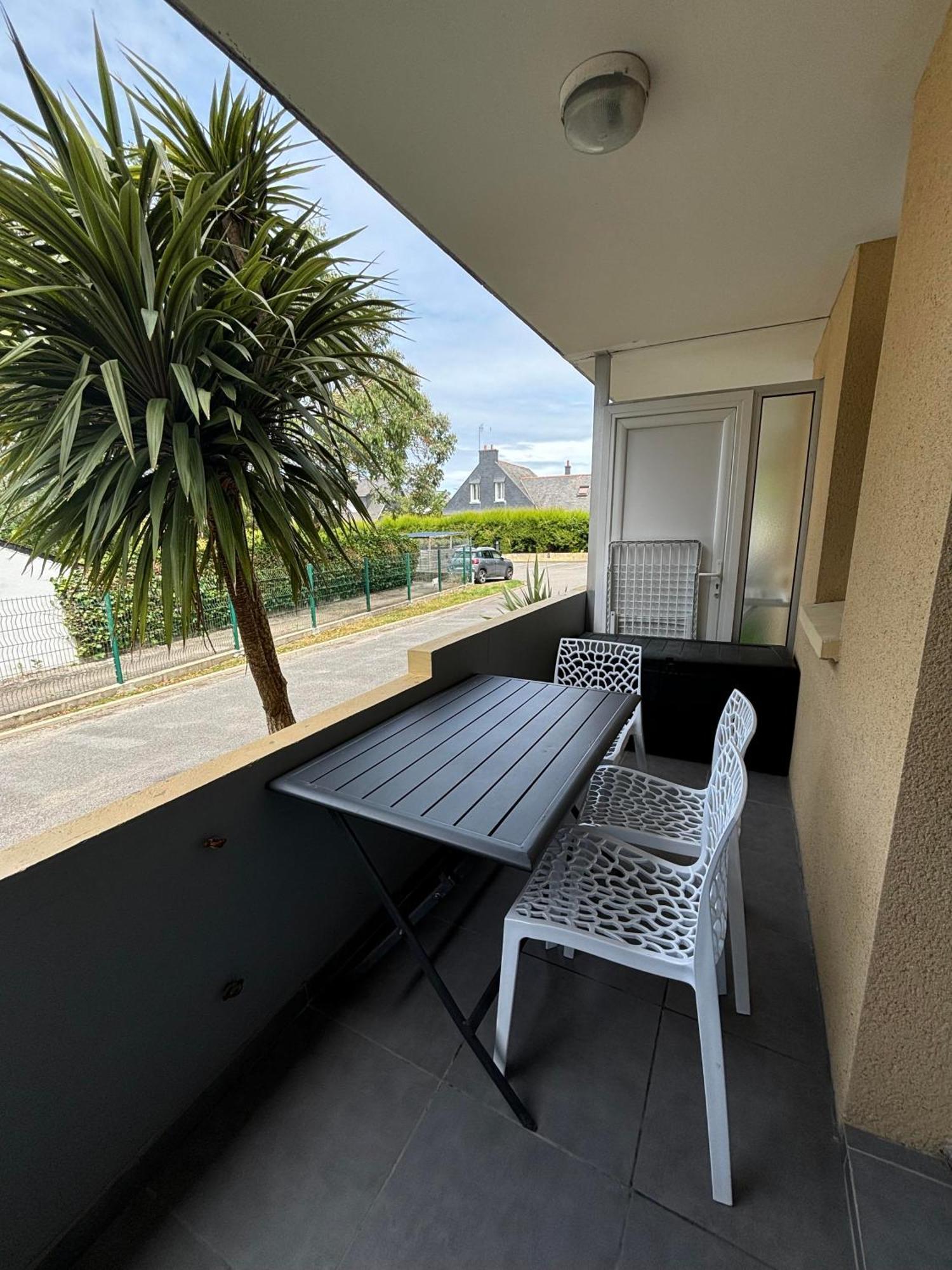 Appartement Studio 4 Personnes Dans Residence Avec Piscine Quiberon Luaran gambar